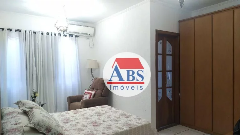Imagem Casa Sobreposta Térrea com 3 dormitórios à venda, 140 m² por R$ 730.000 - Marapé - Santos/SP