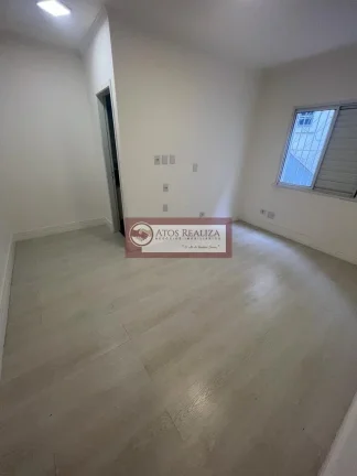 Imagem Vendo SUPER Oportunidades na vila Mariana. Casa 225m2, com 3 suítes, 6 Banheiros, 2 vagas, dependência de empregada, corredores nas laterais. OPORTUNIDADE.