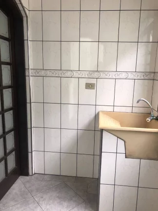 Imagem Sobrado com 3 dormitórios para alugar, 180 m² por R$ 2.500/mês - Parque Marajoara - Santo André/SP