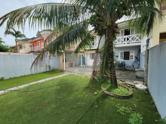 Imagem Casa em Condomínio à Venda em Vargem Pequena, Rio de Janeiro-RJ: 2 Quartos, 1 Sala, 1 Banheiro, 4 Vagas - 140,00m². Venha Conferir!