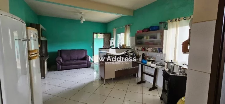 Imagem Viva em uma chácara a apenas 5 minutos do centro de Cariacica! Esta propriedade oferece uma casa espaçosa de 180 m² com terraço.