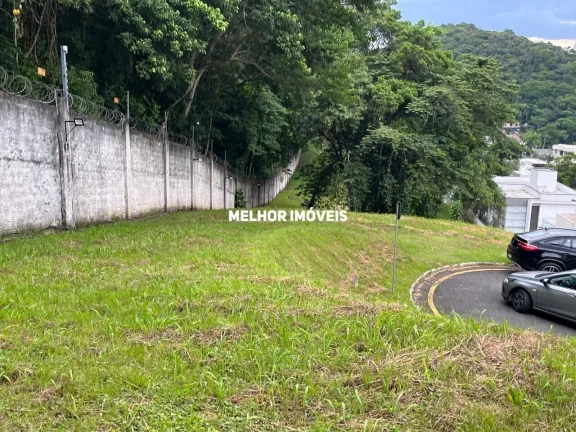 Imagem Terreno á venda em Condomínio fechado localizado em Balneário Camboriú