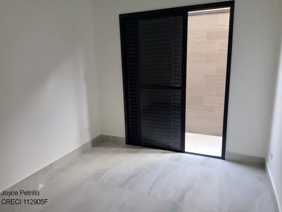 Imagem Apartamento de 2 dormitórios, novinho, moderno e a apenas 600 metros da praia. Disponível para locação em Peruíbe.