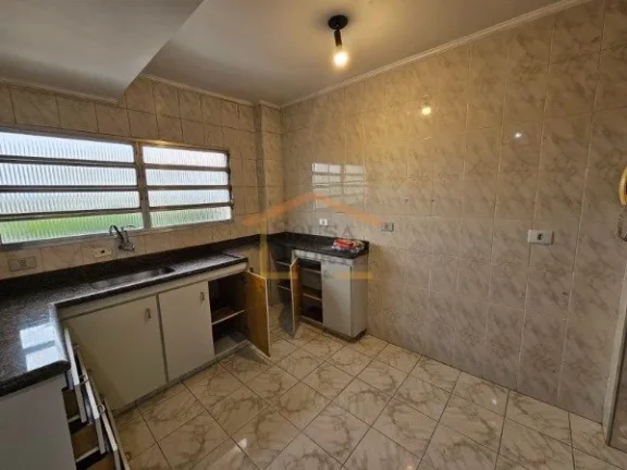 Imagem Apartamento 2 dormitórios, sala para 2 ambientes, dormitórios e cozinha com armários, área de se...