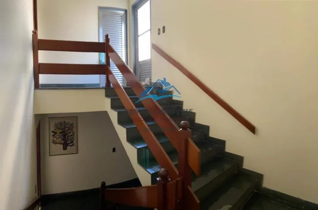 Imagem Casa a Venda em Carapicuíba no Centro 5 quartos