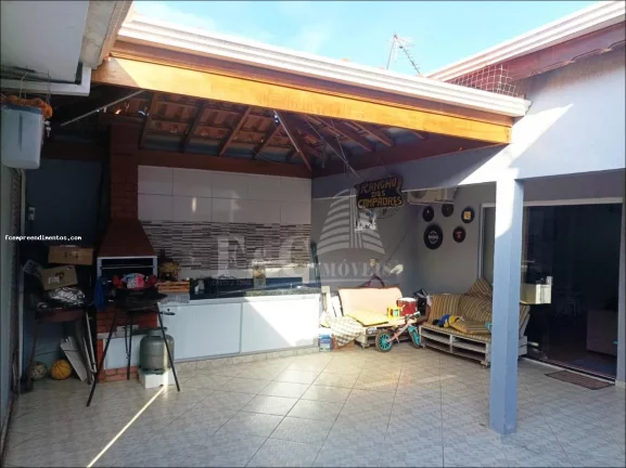 Imagem Casa para Venda em Limeira, Jardim Ipanema, 2 dormitórios, 1 banheiro, 3 vagas