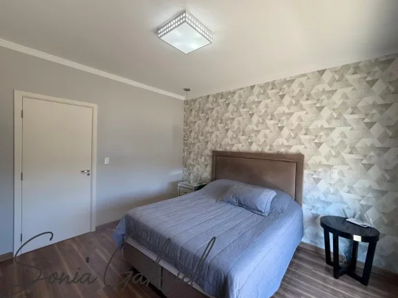 Imagem Casa de alto padrão em condomínio à venda em Vinhedo-SP, Loteamento Recanto dos Paturis: 3 quartos, 3 suítes, 3 salas, 4 banheiros, 4 vagas, 284m².