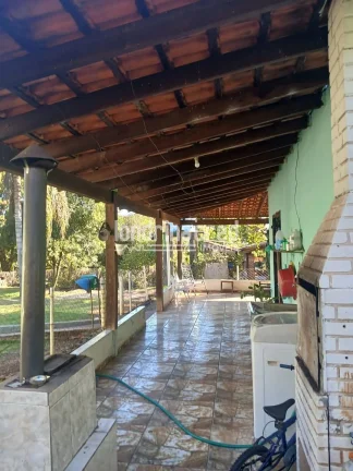 Imagem Chácara Completa à Venda em Jataizinho – 1.600m², 3 Quartos, Pomar e Excelente Localização