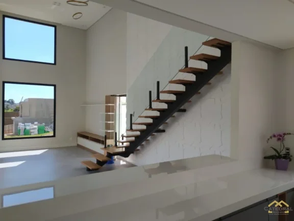 Imagem Casa Térrea com 3 suítes e 4 vagas cobertas no condomínio Brisas Jundiaí