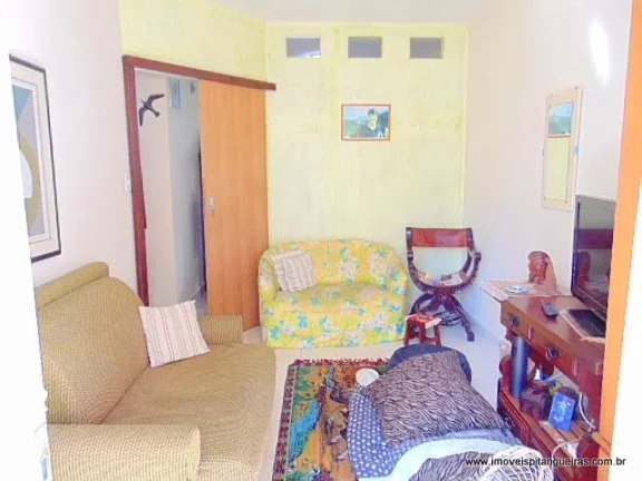 Imagem Tombo - Pertinho do mar - 78 m² úteis - Garagem - Condomínio baixo.