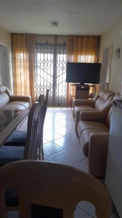 Imagem Casa com 06 dormitórios no Bairro Itacolomi - Balneário Piçarras - SC