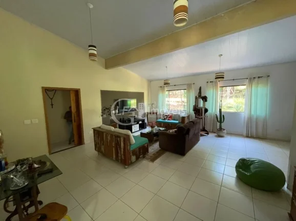 Imagem Chácara à venda em Jaraguari-MS, bairro Polomar: 3 quartos, 1 suíte, 3 salas, 4 banheiros, 4 vagas, 380m²!