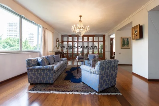 Imagem Belíssimo apartamento, amplo e bem distribuído, totalmente reformado, living para 02 ambientes, te...