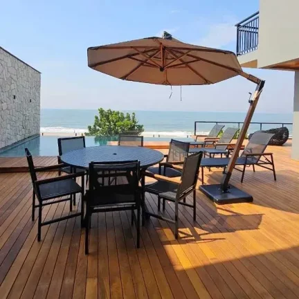 Casa de Alto Padrão com 4 suítes em Barra Velha/SC