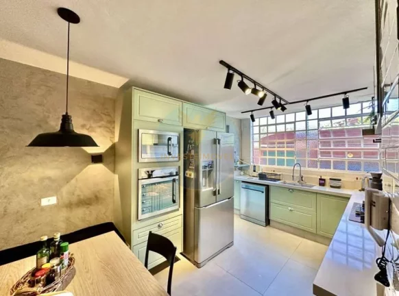 Imagem Casa em Condomínio a Venda no bairro Granja Viana - Cotia, SP