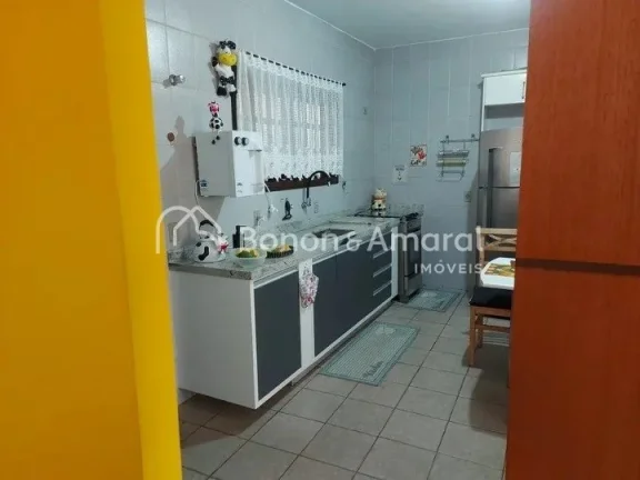 Imagem Casa à venda na região do Taquaral, localizada em um terreno de 390m², com 230m² de área constr...
