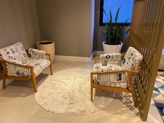 Imagem Lindo apartamento com 43 m², com acabamentos de primeira linha, fogão, armários, bancada da pia e...