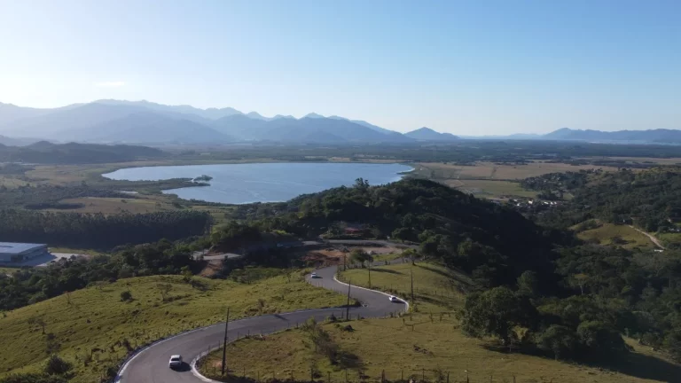 Imagem Terreno de 6.849,71 m² com Vista para Lagoa e Praias - Garopaba e Paulo Lopes-SC