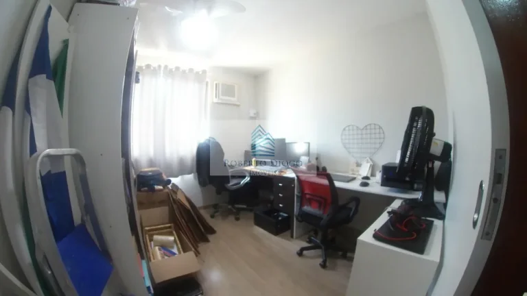 Imagem Casa em Condomínio de Luxo na Taquara, Rio de Janeiro - 3 Quartos, 1 Suíte, 1 Sala, 93m² de Área - Imperdível!