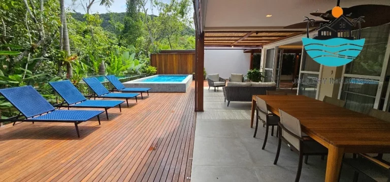 Imagem Raizes de Juquehy Venda, Totalmente reformada, 5 suítes, piscina, área gourmet, Tênis, sauna, 300m² área construída | Juquehy Imobiliária