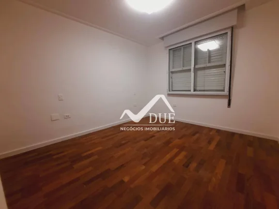 Imagem Apartamento com 3 quartos, ampla cozinha, vaga demarcada à venda, 135 m² por R$ 690.000 - José Menino - Santos/SP