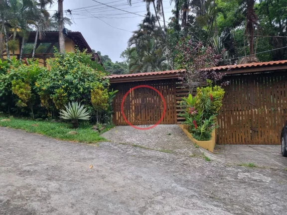 Imagem Casa ampla , estilo colonial ,com 5 suítes , piscina, sauna casa de caseiro , área gourmet , junto a natureza