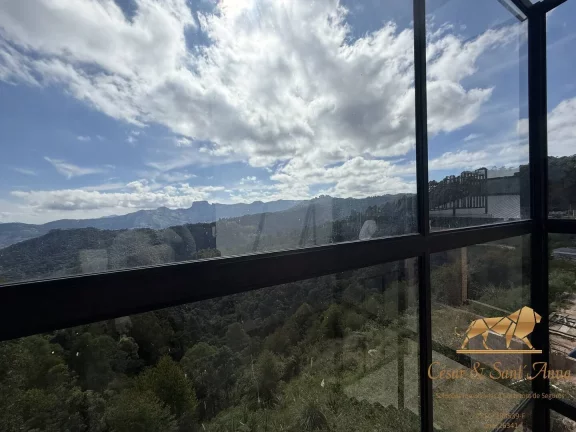 Imagem Linda Casa a Venda com Vista Permanente em Campos do Jordão