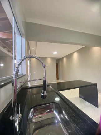 Imagem Casa para Venda em Itanhaém, Nossa Senhora do Sion, 2 dormitórios, 1 suíte, 2 banheiros, 2 vagas