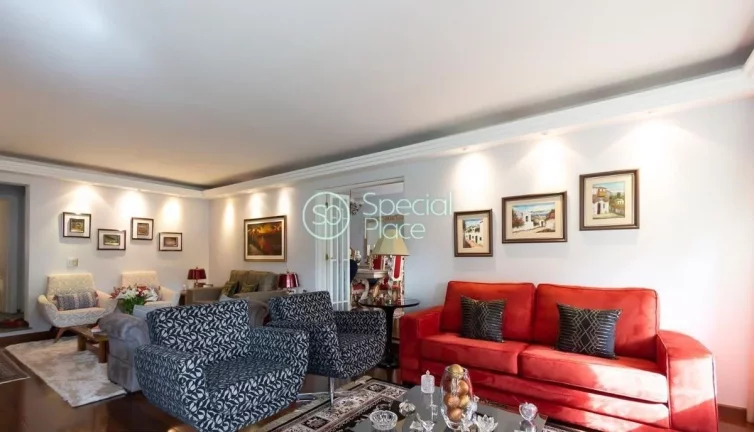 Imagem Espaçoso apartamento à venda com 4 quartos, sendo 4 suítes, e 6 banheiros no total, 2 quartos de ...