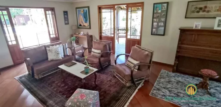 Imagem Cond. Jd Algarve – 3 sts, jardim, piscina, salão multiuso e escritório!