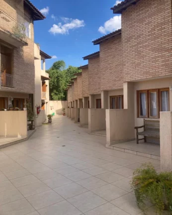 Imagem Sobrado em condomínio 2 suítes 3 Vagas de garagem