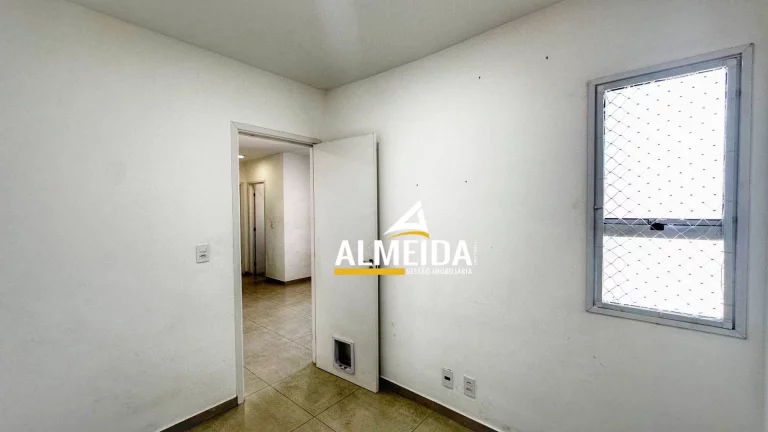 Imagem Apartamento com 3 dormitórios à venda, 65 m² por R$ 275.000,00 - Parque Universitário - Rio Claro/SP