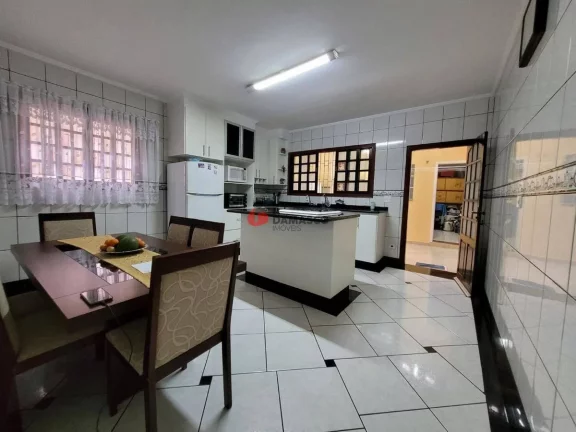 Imagem Sobrado à venda 3 Quartos, 2 Vagas, 187M², Campestre, Santo André - SP