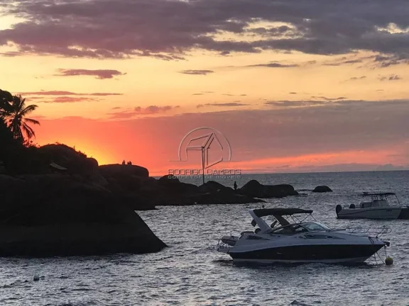 Imagem Espaçosa Casa 3 Suítes à Venda em São Pedro, Ilha Bela - R$1,98M