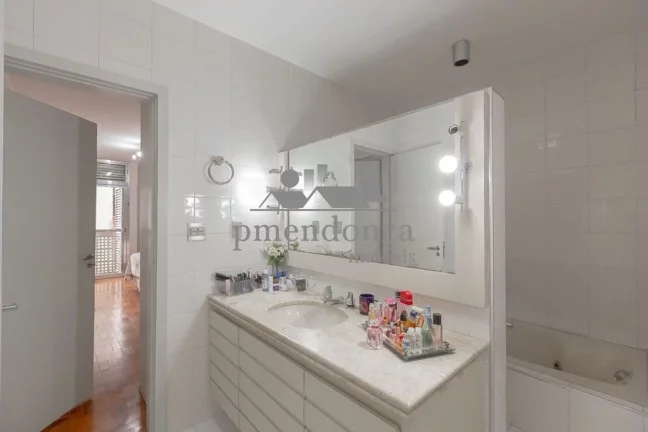 Imagem Apartamento residencial à venda em Higienópolis, 3 quartos e 2 vagas.