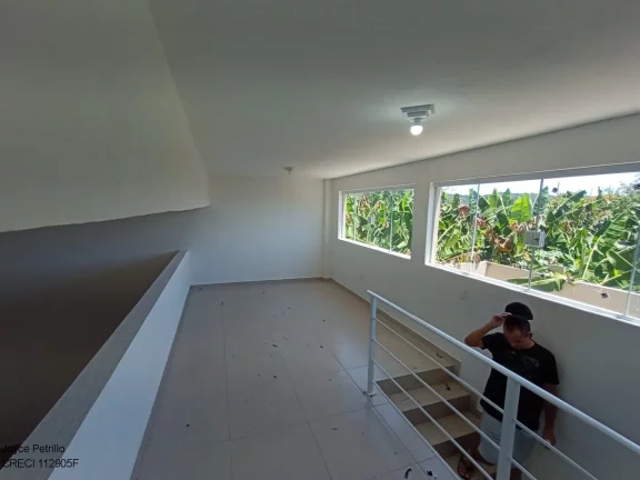 Imagem Aluguel de Salão Comercial Espaçoso e Moderno em Peruíbe.