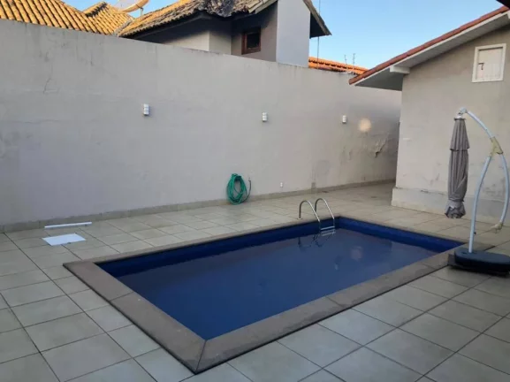 Imagem Linda casa venda em Macaé RJ , Cancela Preta 900m2.