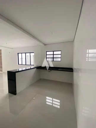 Imagem Casa Sobreposta com 4 Dormitórios e 2 suítes - Embaré / Santos