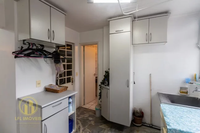 Imagem Amplo Apartamento à Venda: 3 dormitórios sendo 1 suíte , 1 vaga. Av. Nove de Julho, Jardim Paulista