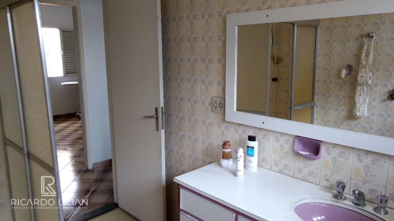 Imagem "Espetacular Casa Térrea na Vila Rosália, Guarulhos: Um Oásis Junto ao Lago dos Patos!"