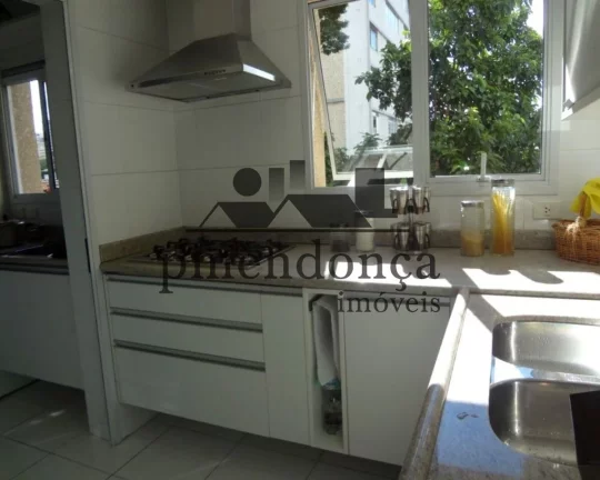 Imagem Apartamento com 136m² em Perdizes, 4 quartos (3 suítes) e 3 vagas.