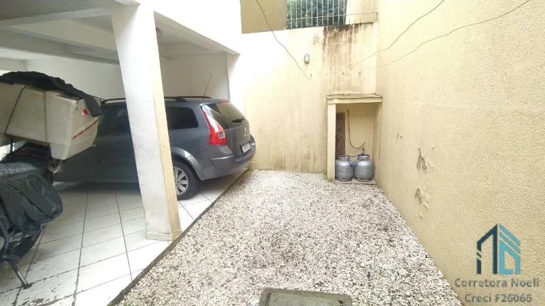 Imagem Sobrado a venda 03 quartos c/suíte, 03 vagas no Xaxim em Curitiba PR