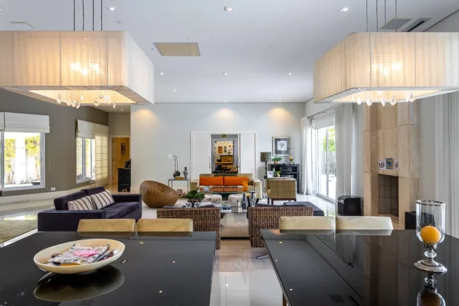 Imagem Casa Alto Padrão Linda no Resid. 12, 1100m², 4 amplas suítes