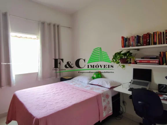 Imagem Casa para Venda em Limeira, JARDIM DO LAGO, 3 dormitórios, 1 suíte, 1 banheiro, 4 vagas