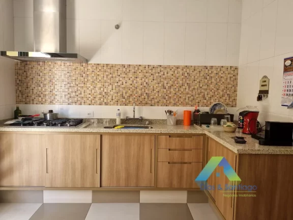 Imagem Casa de alto padrão e fino acabamento com 360m² em região privilegiada na região do Jardim da Saúde!