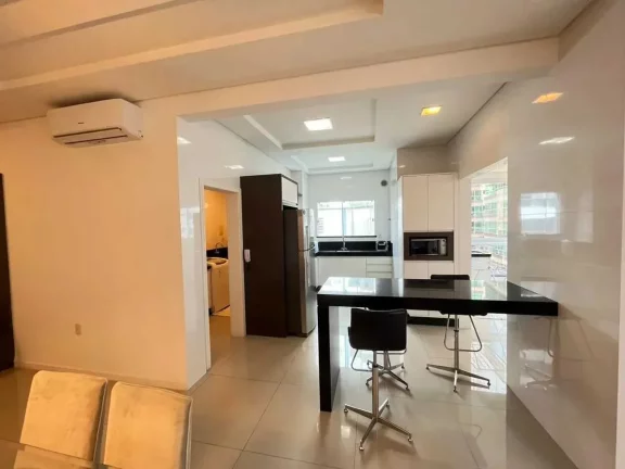 Imagem Apartamento mobiliado com 3 suítes e vaga de garagem dupla em Itapema