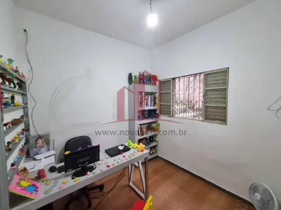 Imagem Casa comercial à venda no Centro de Franco da Rocha-SP: 3 quartos, 3 salas, 4 vagas de garagem, 119,78 m².