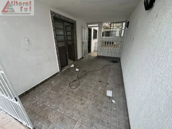 Imagem Imperdível: Casa à venda em Praia Grande-SP, bairro Real, 3 quartos, 1 suíte, 1 sala, 3 banheiros, 3 vagas, 173,25 m².