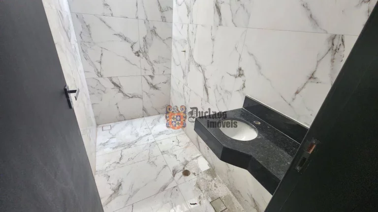 Imagem Sobrado com 3 dormitórios à venda, 105 m² por R$ 650.000,00 - Santa Martha - Bom Jesus dos Perdões/SP