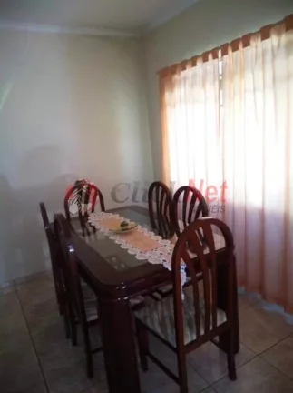 Imagem Sobrado 3 dorms c/ suite ,varanda , Quintal grande, Edícula, 2 vagas bairro Jardim Las Vegas em Santo André.